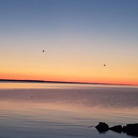 Bayview Lakefront Inn Saint Ignace Ngoại thất bức ảnh